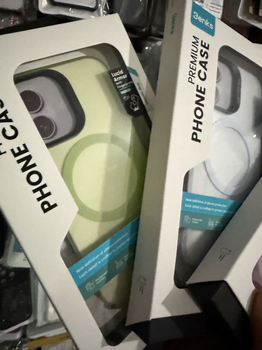 Benks луксозни гърбове за iPhone 17