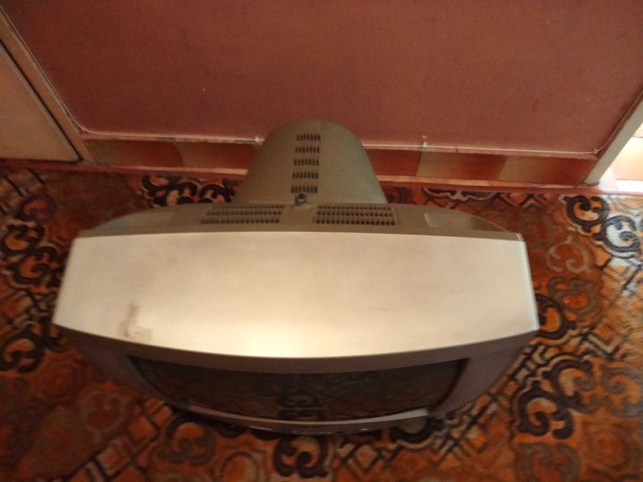 Продавам телевизори