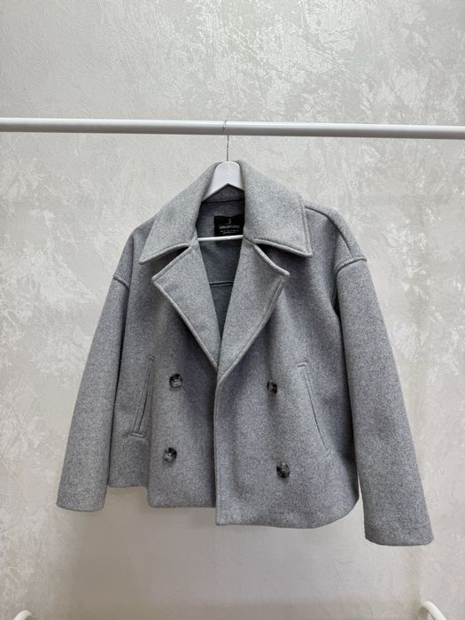 Короткое пальто Stradivarius