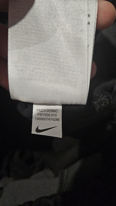 Черно долнище Nike tech fleece