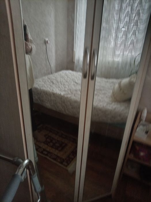 Шкаф угловой с антресолью