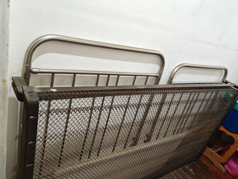 Железная советская кровать