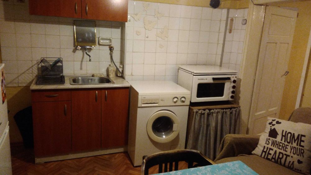 Дава се под наем Етаж от къща в Пловдив, Център - 25 кв.м за 199.41 € - Снимка #5
