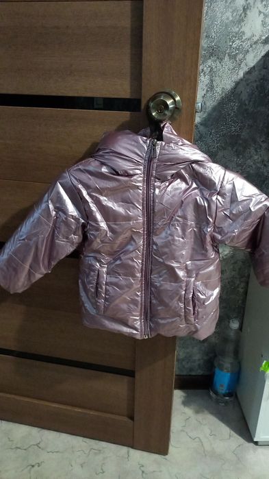 Продам детские куртки