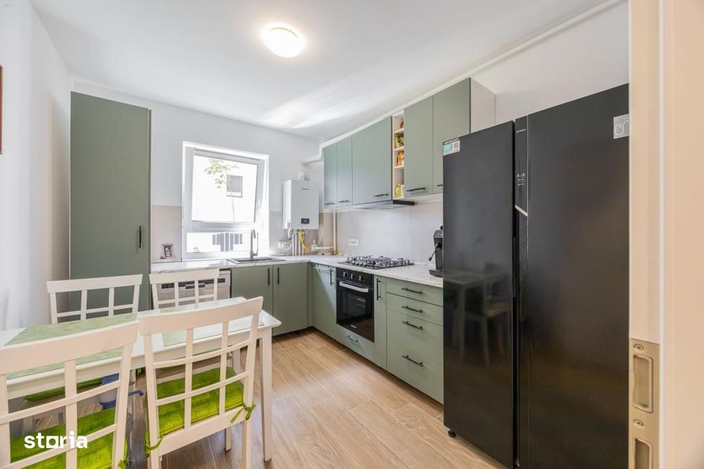 Vanzare apartament cu 3 camere, decomandat, Casa Nobel – Zona Tracto