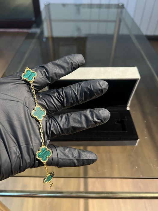 Van Cleef bracelet/ гривни 18 карата