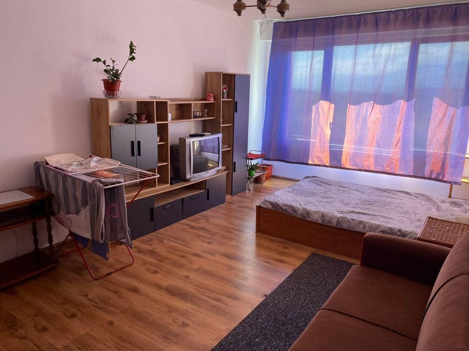 Тристаен апартамент под наем в жк. Христо Смирненски