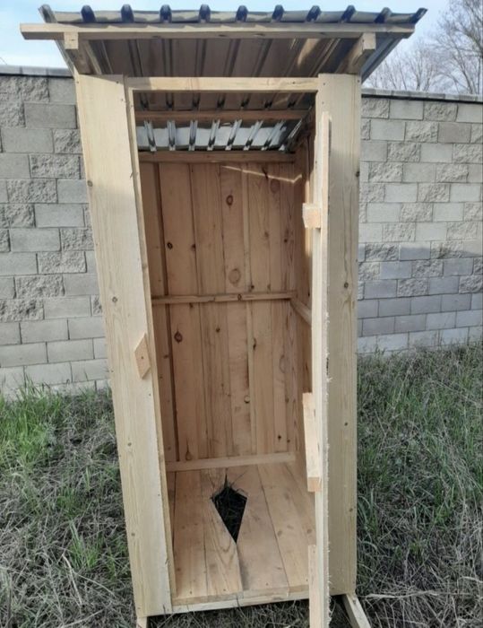 Уличный туалет  для дачи