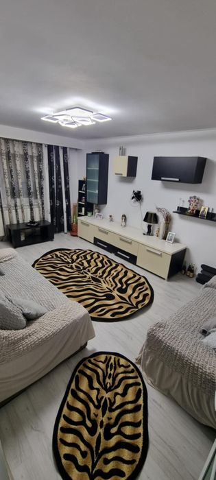 Apartament de închiriat 3 camere