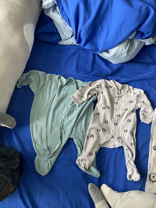 Продам детские вещи