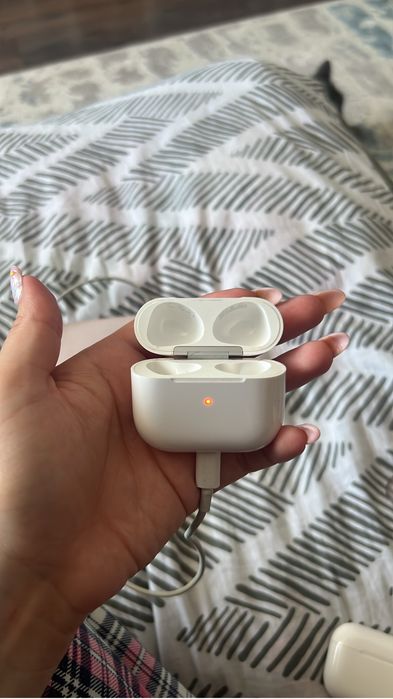 Оригинальный кейс AirPods 3