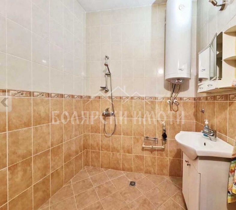 Дава се под наем Многостаен апартамент в Велико Търново, Център - 145 кв.м за 347 € - Снимка #8