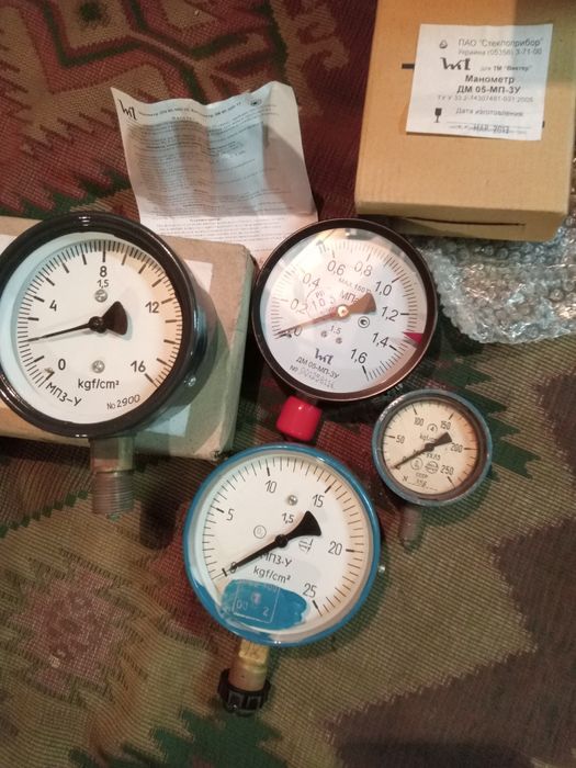 Продам манометры 16; 25; 250кг/см2