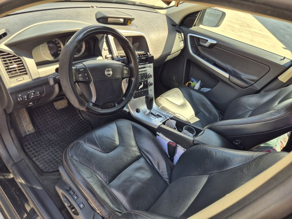 Volvo XC60 2.4 AWD D5