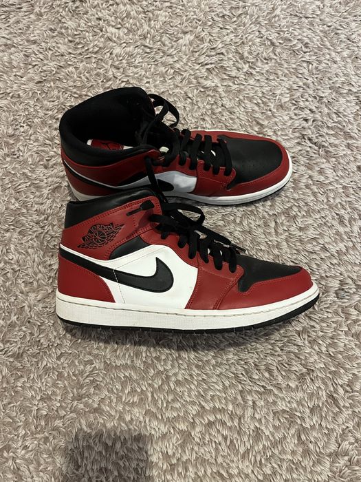 Nike Air Jordan 1 Mid Chicago-оригинални маратонки