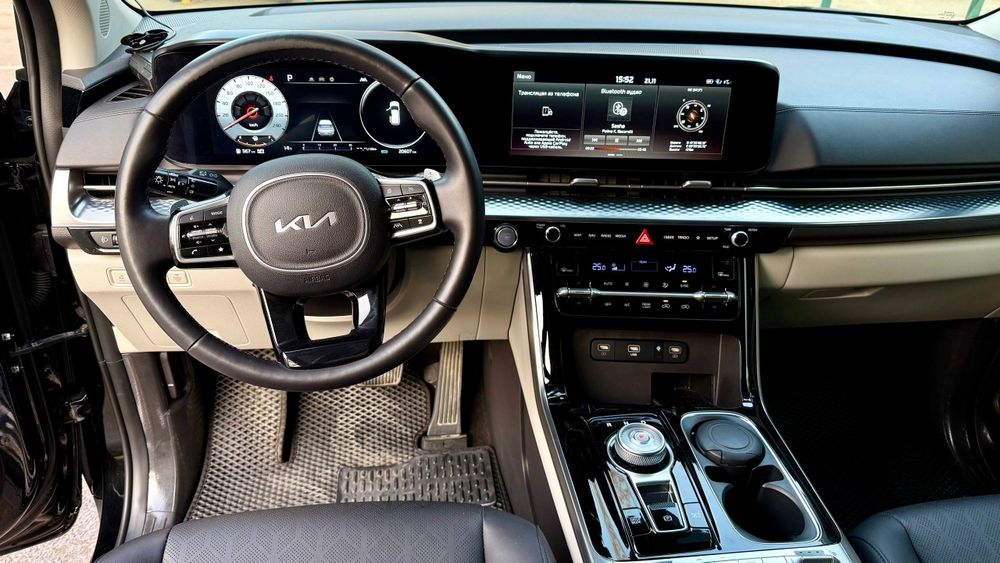 Kia Carnival Luxe 2023