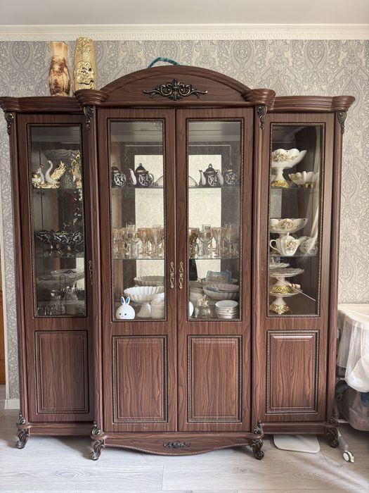 Сервант для посуды