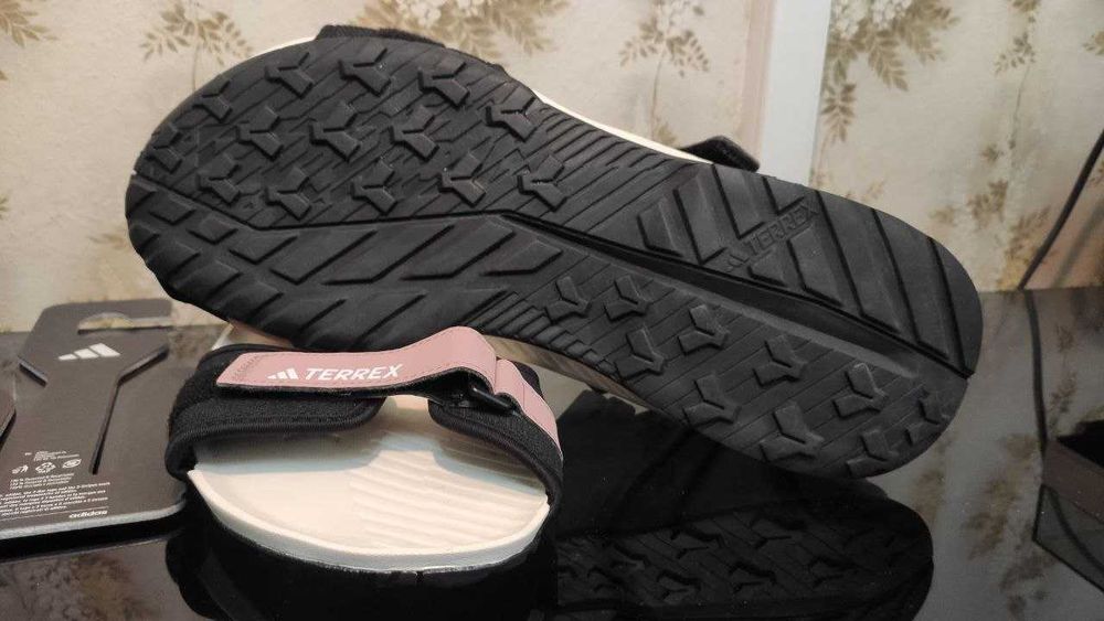 Adidas Terrex Hydroterra (44.5-45 размер) - сандалии, сланцы, обувь
