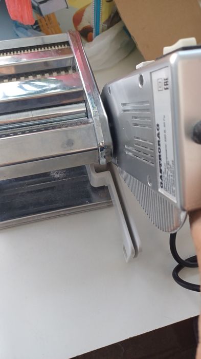 Лапшерезка, тестораскатка