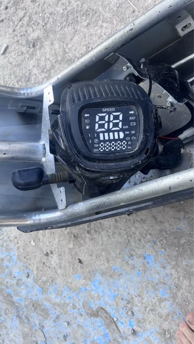 Электроскутер. сатылады