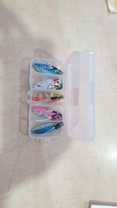 Джиг,пилкер риболов спининг 5бр.в кутия