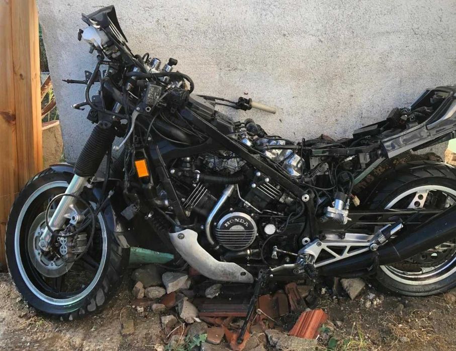 Мотор HONDA VF 1000 F2 1985 само на части