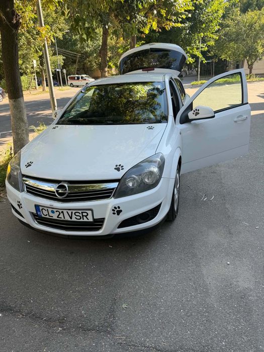 Opel astra H- an 2011-1.6 Benzina+GPL.