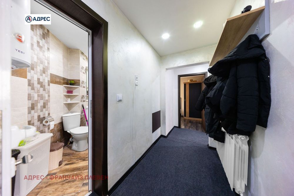 Продава се Тристаен апартамент в Плевен, Дружба 4 - 96 кв.м за 638 €/кв.м - Снимка #8