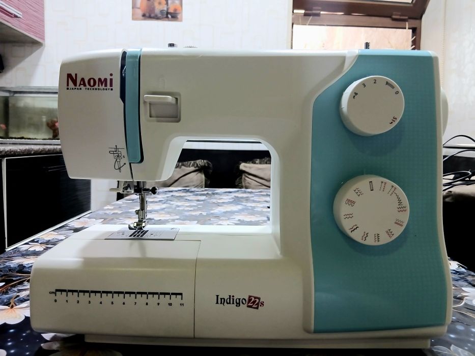 электромеханическая швейная машина Naomi Indigo 22S.