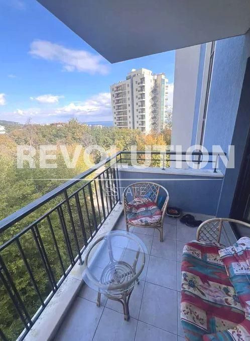 Дава се под наем Тристаен апартамент в к.к. Златни пясъци - 85 кв.м за 450 € - Снимка #9