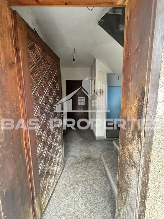 Продава се Къща в с. Бистрица, Област София-град - 232 кв.м за 790 €/кв.м - Снимка #2