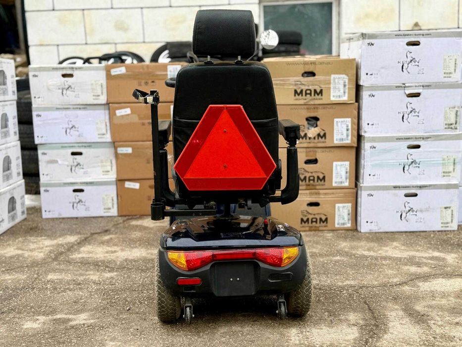 Електрически скутер акумулаторна количка за трудно подвижни хора