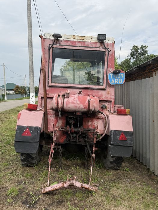 Продам трактор !!!