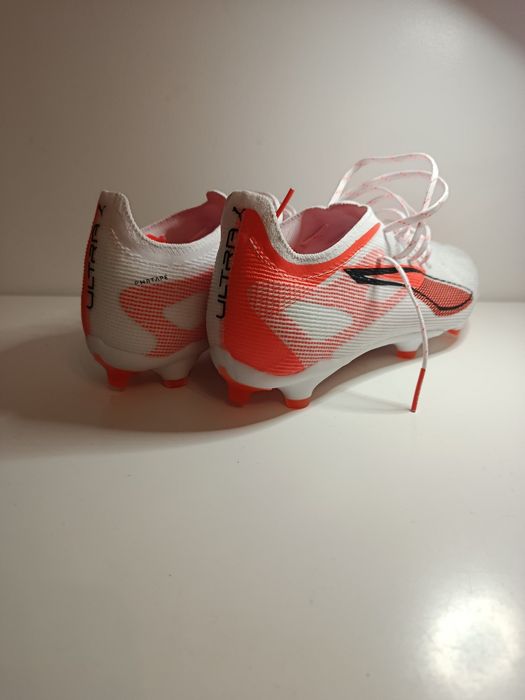 Ghete de fotbal puma ultra