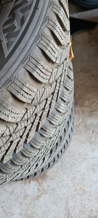 Roti complete iarna Hankook 185/60/15
