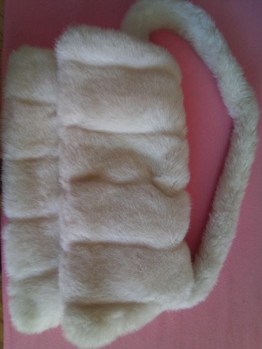 Дамски чанти различни големини модели цветове