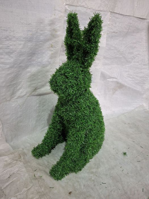 Стильный и практичный забор из искусственного газона