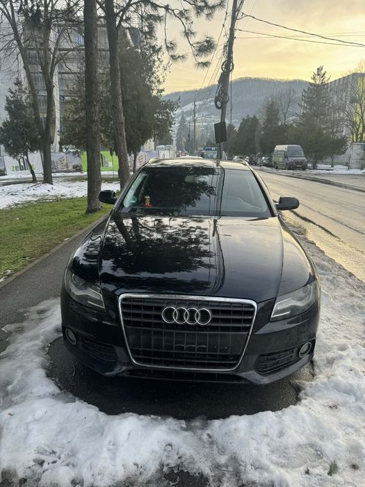 Vând Audi A4 limousine,