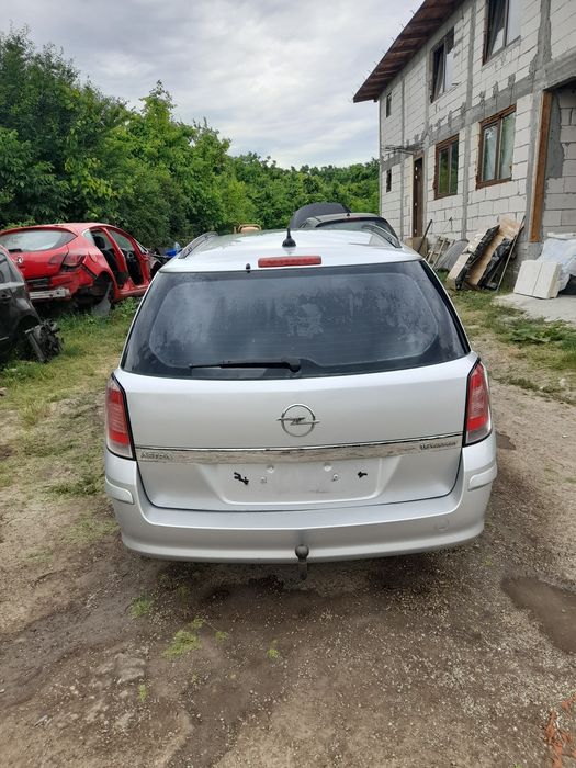 Dezmembrez Opel astra H motor 1.9 diesel cod motor Z19DTH