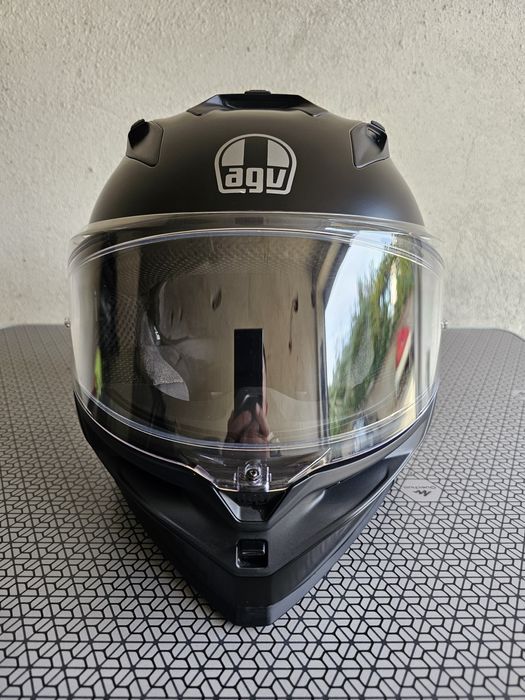 Мотоциклетна каска AGV K7, черен мат, размер L