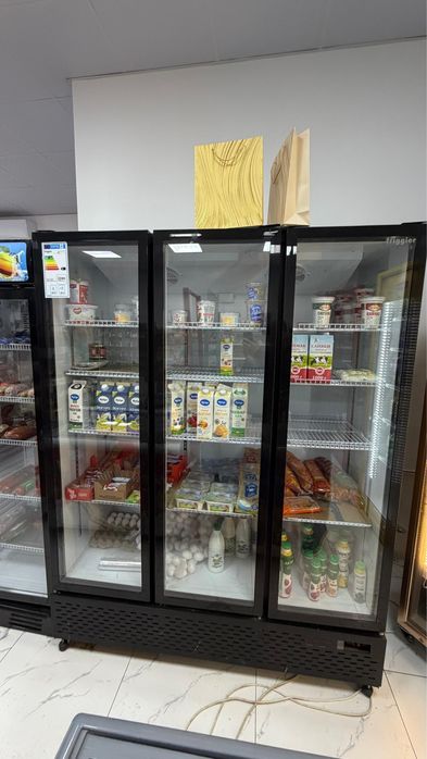 Холодильник ветриный стеллаж