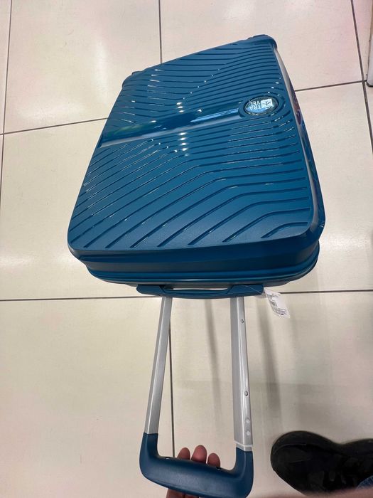 Стилен куфар на колела 36х21х55см