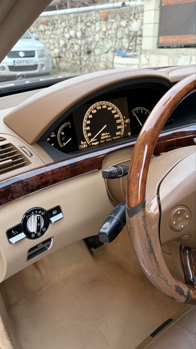 Mercedes S class w221