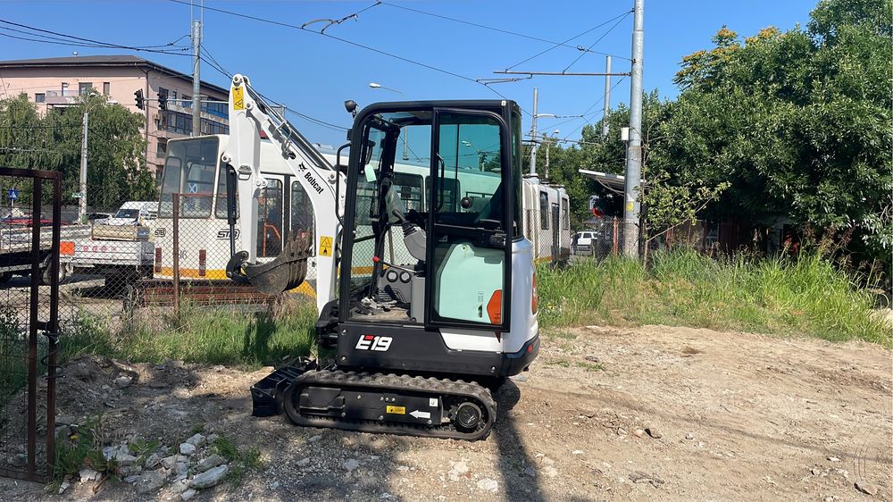 Inchiriez container moluz,gunoi/Inchiriez Buldo,Bobcat