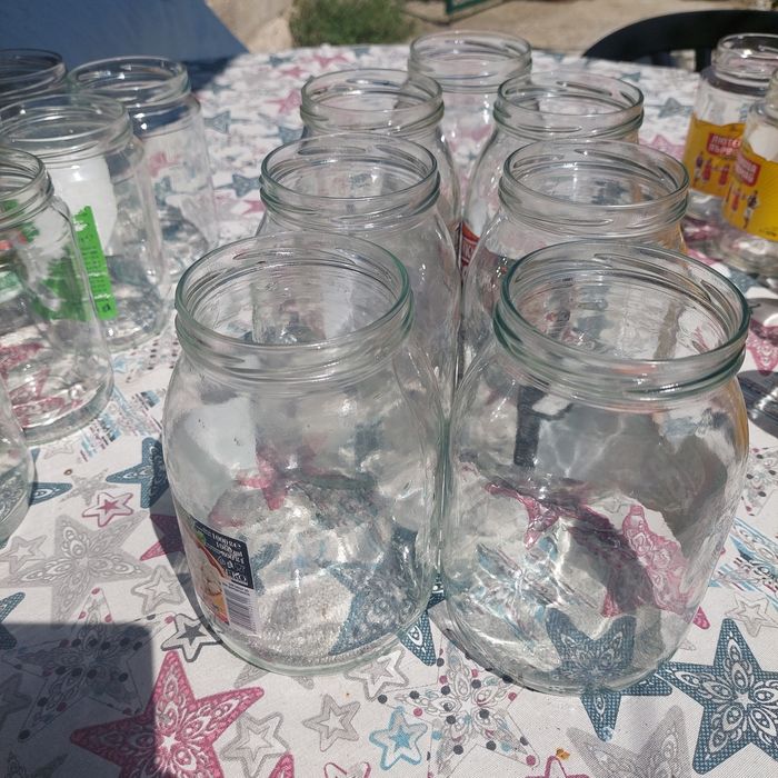 Стъклени буркани, различни размери