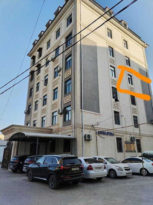 Шахар марказидан дом сотилади