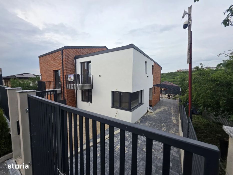 Duplex NZEB in Dezmir - SU 180MP I Teren 300MP - Panouri Solare