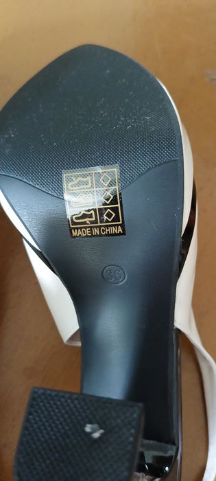 Новые туфли 36р отдам