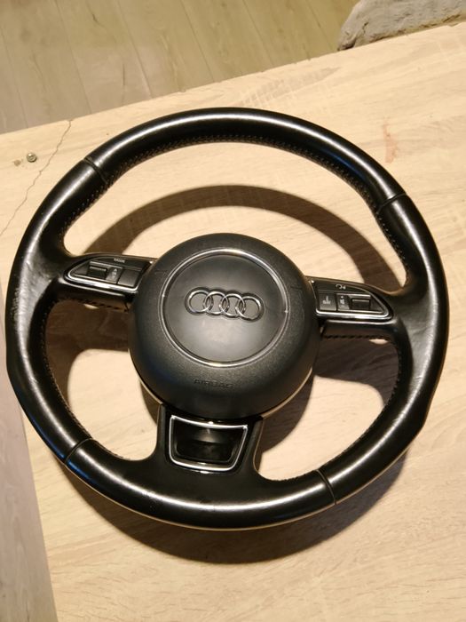 Продавам волан за Ауди А4 б8.5