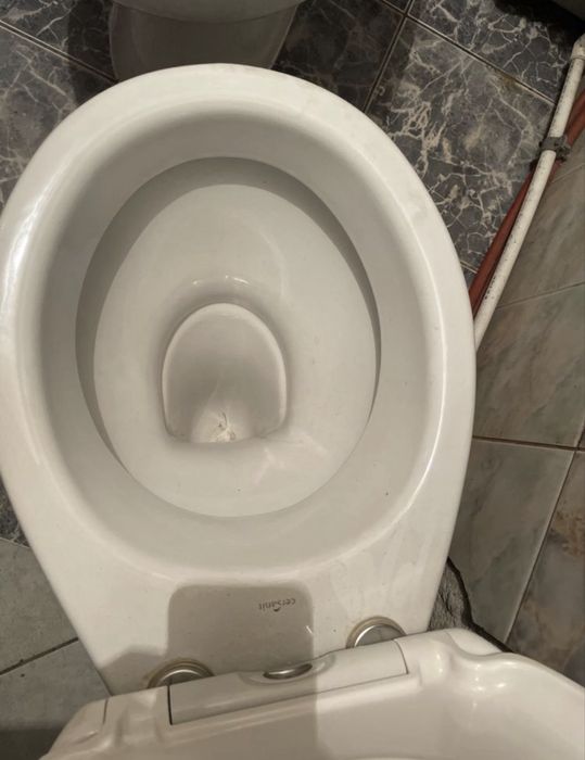 Set wc cu iesire in pardoseala + vas geberit+ capac  incastrat